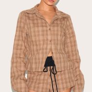 c335e13e204cb52766bf8212e6e9a597065788c6_CNM3457_4_petite_chesnut_check_mini_shorts_with_waistband_detail