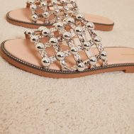 c40e82df72ec21286c66a5f1516adbcdcc951401_CMD2430_4_snake_alisa_large_studded_sliders