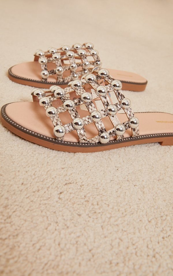 c40e82df72ec21286c66a5f1516adbcdcc951401_CMD2430_4_snake_alisa_large_studded_sliders