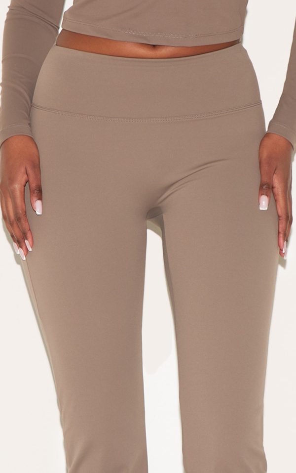 c4edfda61f8c21fded77d1f00555d80747a18577_CNL5104_4_brown_sculpt_straight_leg_yoga_pants-1