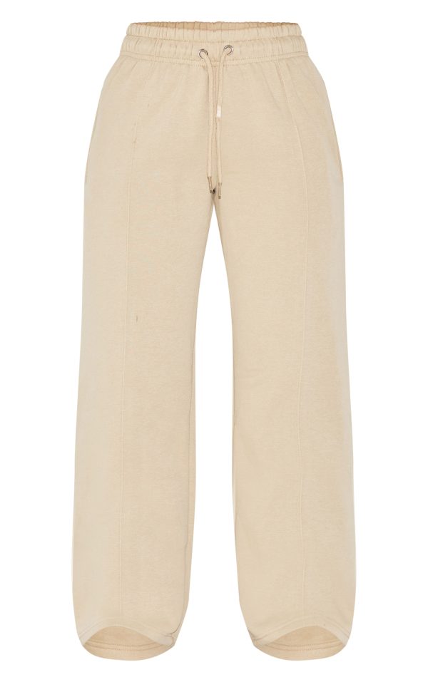 c6519a45ddb2b4f27e3e061192825190bc0483c5_CNG0329_5_petite_pebble_seam_detail_straight_leg_joggers