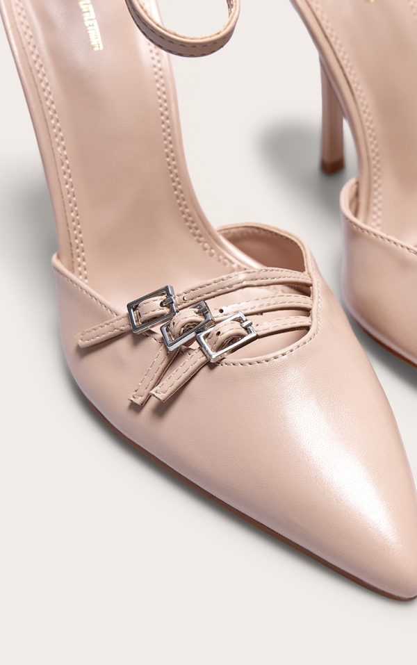 c6ec4baeea56ce56ec3ebfe382af65b9ccfb7481_CNK1637_4_cream_pu_point_toe_buckle_detail_court_heels