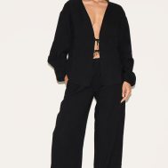 c70b7049c1d832f4f3d2836022e43abf3b2cd68b_CNM2109_3_black_ruched_side_long_sleeve_plunge_top