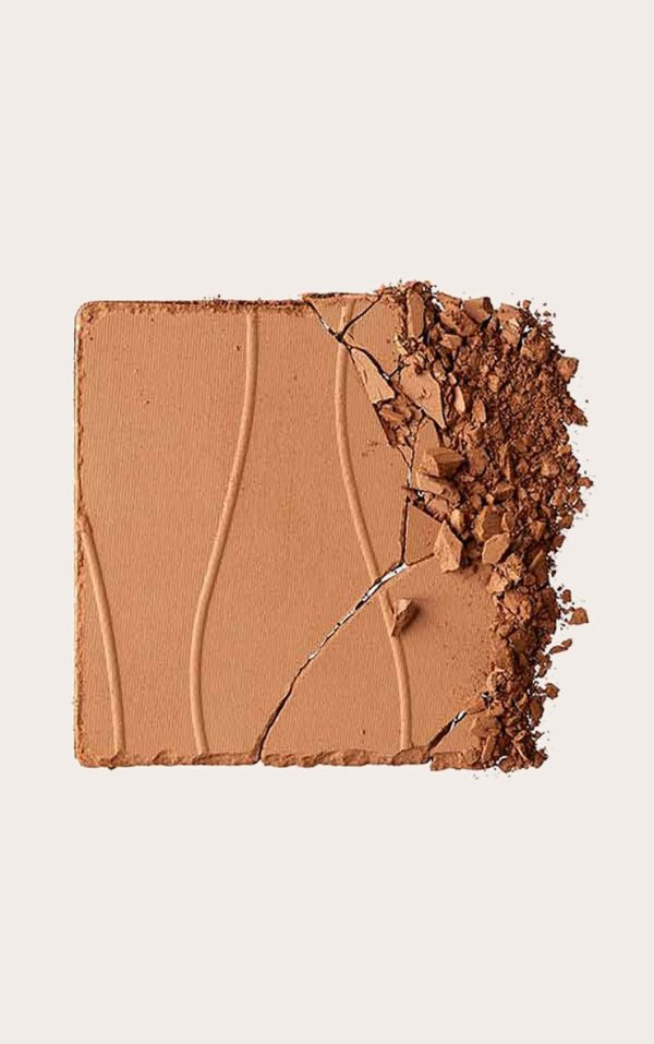 c716c71ad59e3a0ef03ca3ec7571109d04a23558_CMS2118_2_barry_m_heatwave_bronzer_island