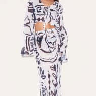 c7742d754f1981703651ef9e2f34af50e7d7d375_CNL8554_1_white_monochrome_chiffon_floral_maxi_beach_skirt