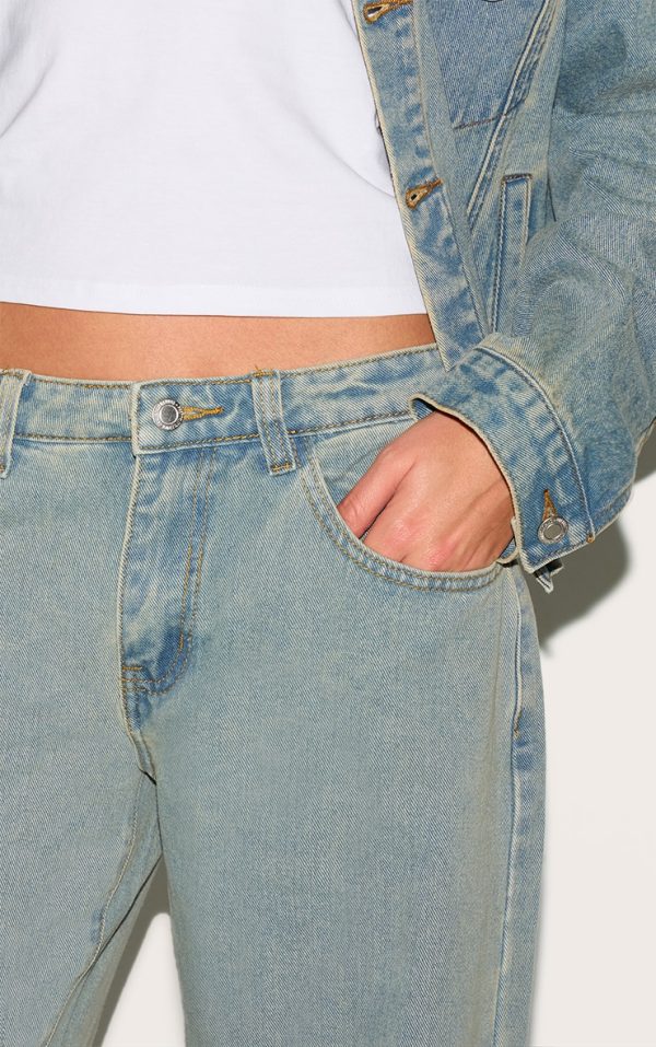 c7bb759c7b2af891a0ae7765a90dce68095a0bed_CNM0298_4_vintage_low_rise_wide_leg_jeans