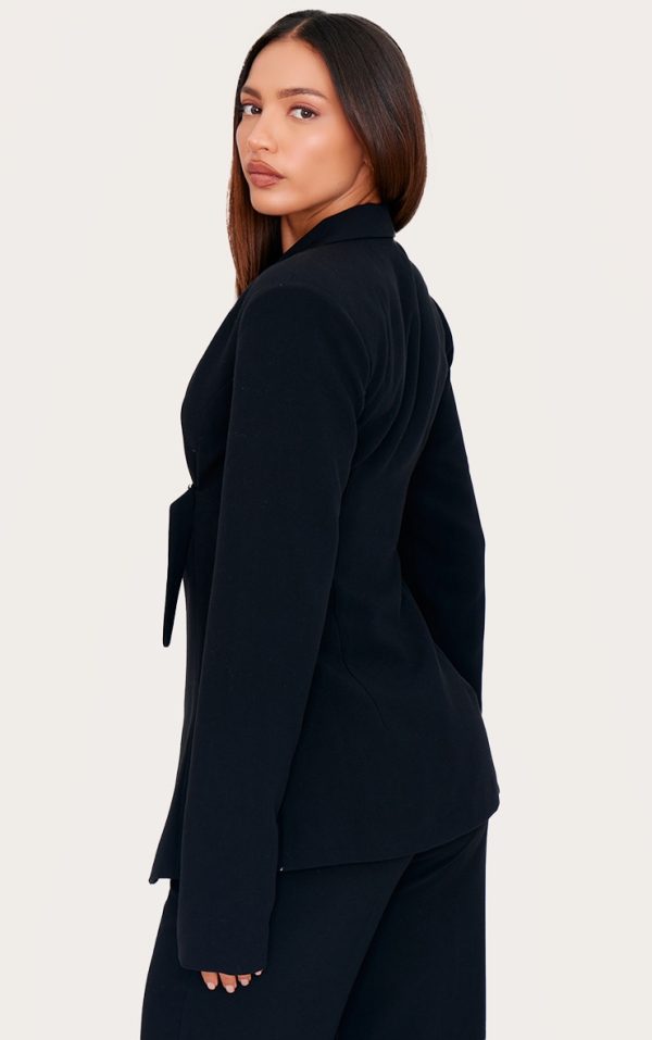 c7e7aa711ad793a20c1cb684f6af1c49917440dc_CNL4595_2_tall_black_strap_detail_fitted_blazer