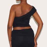 c7ea466f4e8c007b3d26fb7ef8e75e559148e353_CNM8842_2_black_onion_skin_ruched_side_asymmetric_top