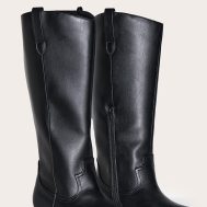 c7f595482ff2ee2160ea94b3076e6651530e37e5_CNL4034_2_black_pu_wide_fit_point_toe_knee_high_western_boots
