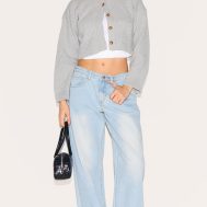 c8abf1705f9276cdb53faef2a58f5cfe7c281ad8_CND9112_1_light_blue_wash_low_rise_boyfriend_jeans