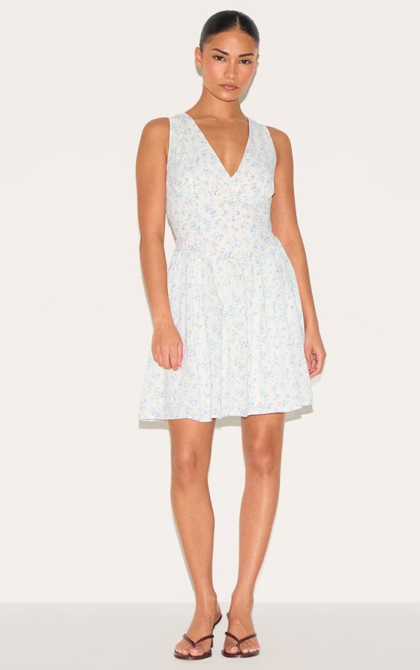 c8c693ecdca3622215498e6b2f4fbe227a4f6f93_CNM3458_3_petite_white_floral_detail_mini_shift_dress
