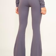 cae9851ae7d4bd231a226e8edf3ffb0a22170820_CNF4074_4_charcoal_ultimate_sculpt_flare_yoga_pants