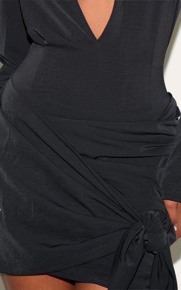 cb151ce73aefdb94f6af88dc982557e5e9a84152_CNM1583_4_black_woven_plunge_wrap_shirt_dress-1