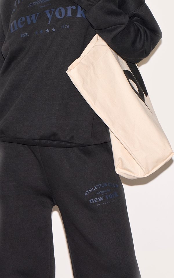 cb750eaf7bca0448d26d6907cad3e70558e3da81_CNL9650_4_black_wide_leg_new_york_printed_joggers