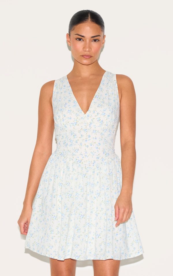 cb87740d08990753a4840ce40bfa28a39dc73ebf_CNM3458_1_petite_white_floral_detail_mini_shift_dress