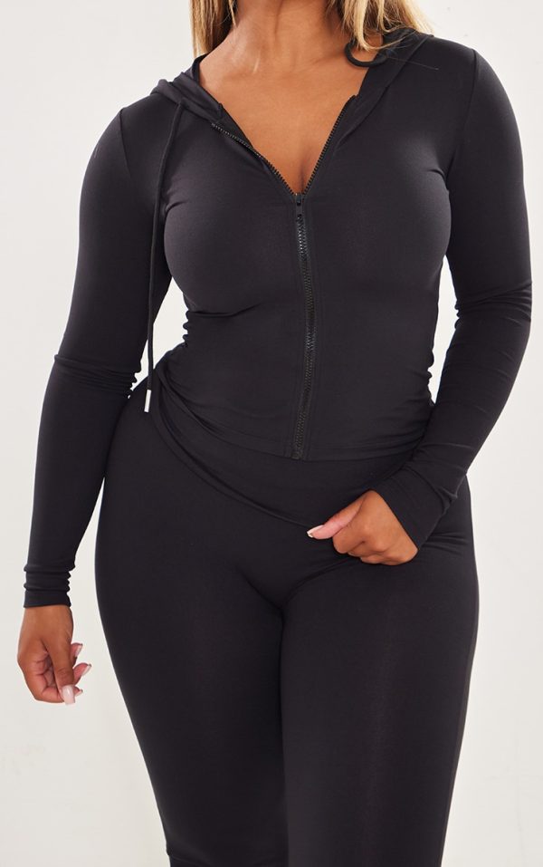 ce57e156223b265134746a376a9ee4419849cc7b_CNG0591_4_shape_black_sculpted_zip_through_hoodie