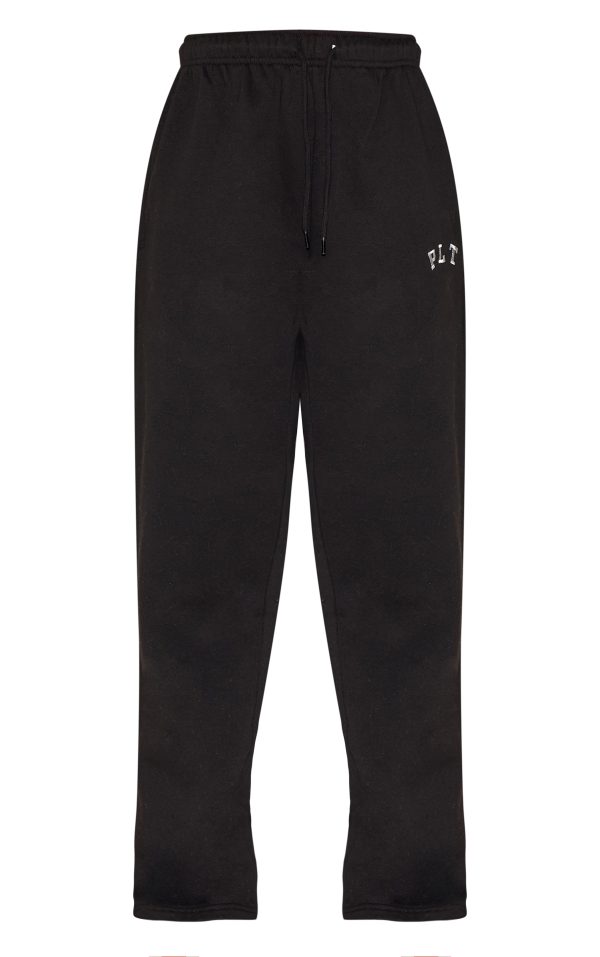 cfbffcf8d1b52361024f5a99278f8156533395fe_CNL9009_5_prettylittlething_black_logo_print_oversized_wide_leg_joggers