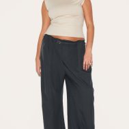 d06d52c35a9682685cf67b956c2a5159e971c18f_CNL8315_3_plus_oatmeal_basic_knit_asymmtric_twist_sleeve_vest_top