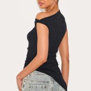 d0fe17dd6986856f03b204715424d223f10119da_CNM3772_2_black_textured_rib_twist_detail_asymmetric_longline_top-1