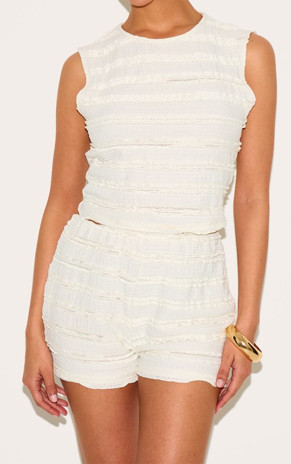 d14441fb945ac719dabc90320dcc1e8e17127d7d_CNN1067_5_petite_cream_textured_hot_pants