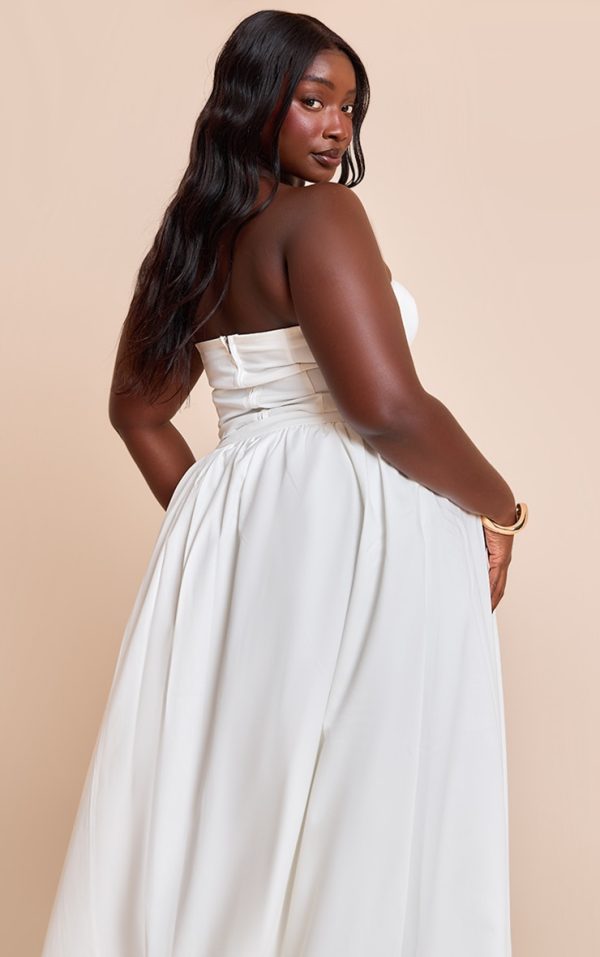 d25bb7109e0ca7ae01ca7b5c1e22e8f3fadf263c_CNM7202_2_plus_white_woven_seam_detail_bandeau_top