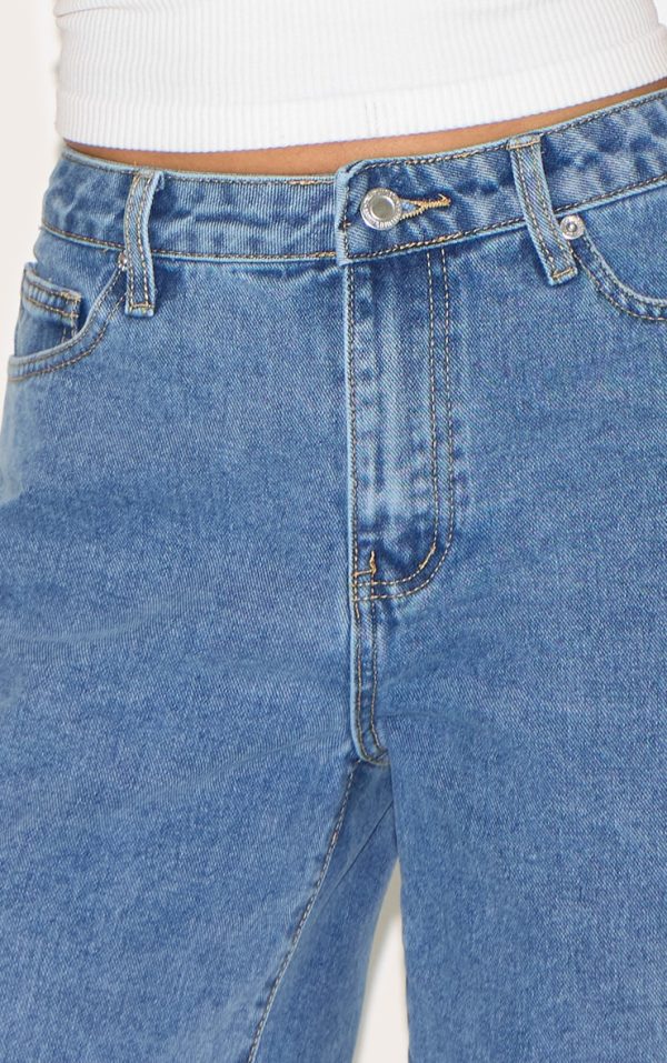 d283d2d4174dc8f721f501fc8eb28539e9524cad_CNM3852_5_mid_blue_wash_low_rise_baggy_boyfriend_shorts