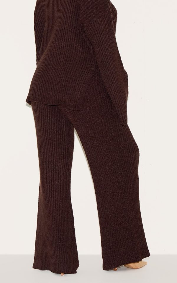 d2848e5e3a109f13774270d0bfd69e8231843121_CNM3928_3_plus_chocolate_rib_boucle_knit_wide_leg_trousers