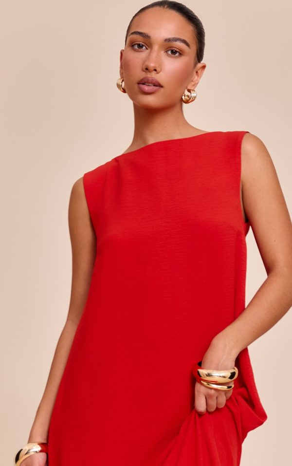 d2c8a934e712952d374cdd05612d461397c153f3_CNN3755_4_red_textured_boat_neck_sleeveless_maxi_dress