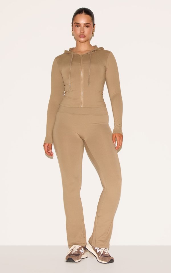 d4abf707ce4d8ccbf1abc4432568445b02aeb94a_CNM0052_3_shape_olive_zip_through_sculpted_hoodie