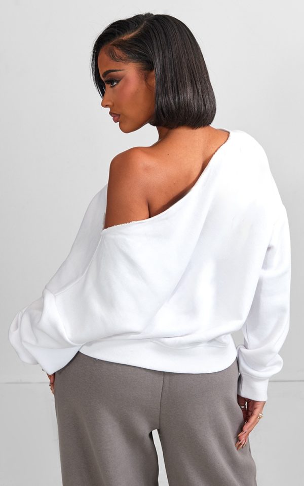 d4c6c995c803adeca42cae61cc8ad62b0345d624_CNJ0025_2_shape_white_sweat_raw_edge_slouch_sweatshirt