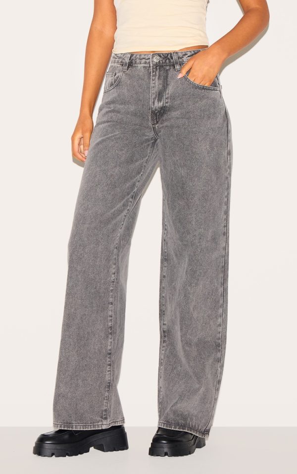 d51b3c1ef5aabf36331026974982541f3b315611_CNK5734_2_tall_washed_grey_low_rise_straight_leg_jeans