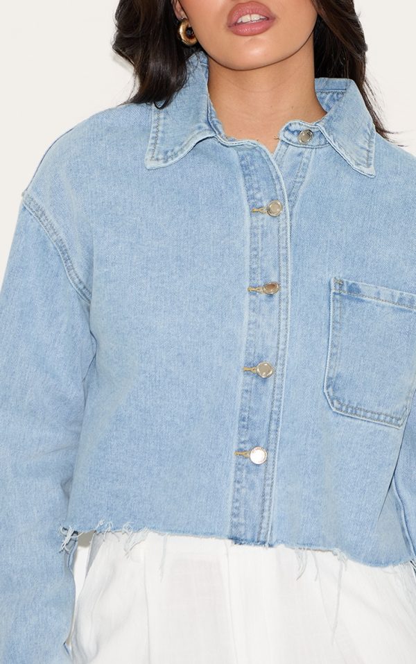 d7319afa654ce348c296542b8e7a9bd794f6f2ac_CNL7793_4_light_blue_wash_raw_hem_cropped_denim_shirt