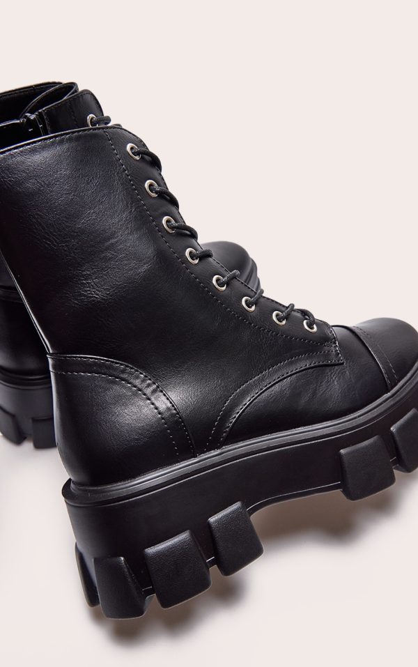 d75121f0f6599cd888a9a89efba0b96e729a04ca_CMK1514_4_black_lace_up_extreme_cleated_sole_hiker_boots