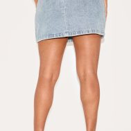 d75fbeb2cfeaa60aaf272baec80fb8bb78c422b7_CNC8667_3_shape_washed_blue_denim_foldover_waist_mini_skirt