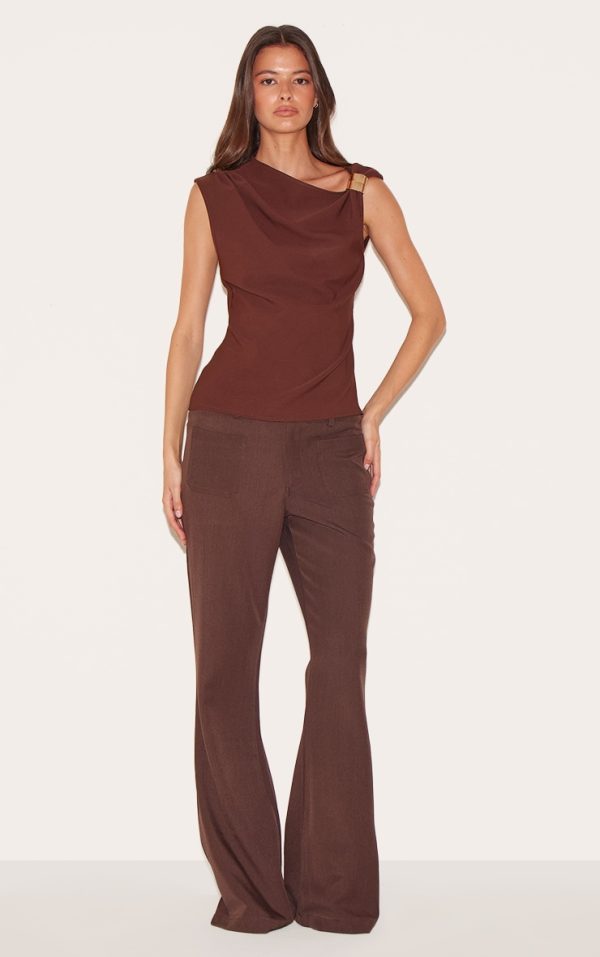 d82b98a0a307fd7af57daec2ae3d668e46dbe409_CNM4296_3_chocolate_asymmetric_trim_detail_long_top