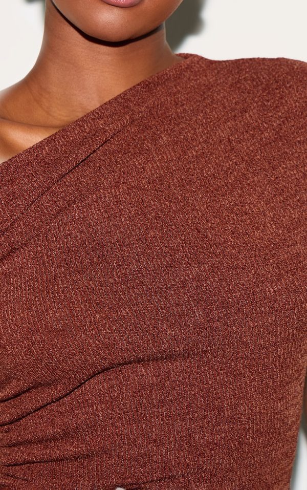 d8538f42a2c7075ba91e0fa2c7be2a613ec1964d_CNL8988_4_brown_textured_ruched_asymmetric_longline_top