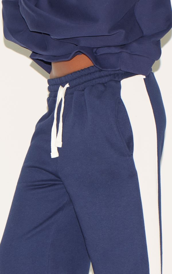 d8e7f9bf52e460ff7d877abebec3be0cfdfc922d_CNM3729_4_navy_wide_leg_sweat_tape_detail_joggers