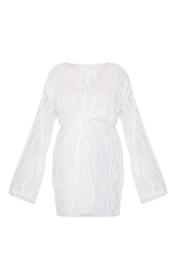 d8e919e0802cd5118aad56e95473a0ea59f3e752_CMR0790_5_plus_white_textured_wrap_front_dress