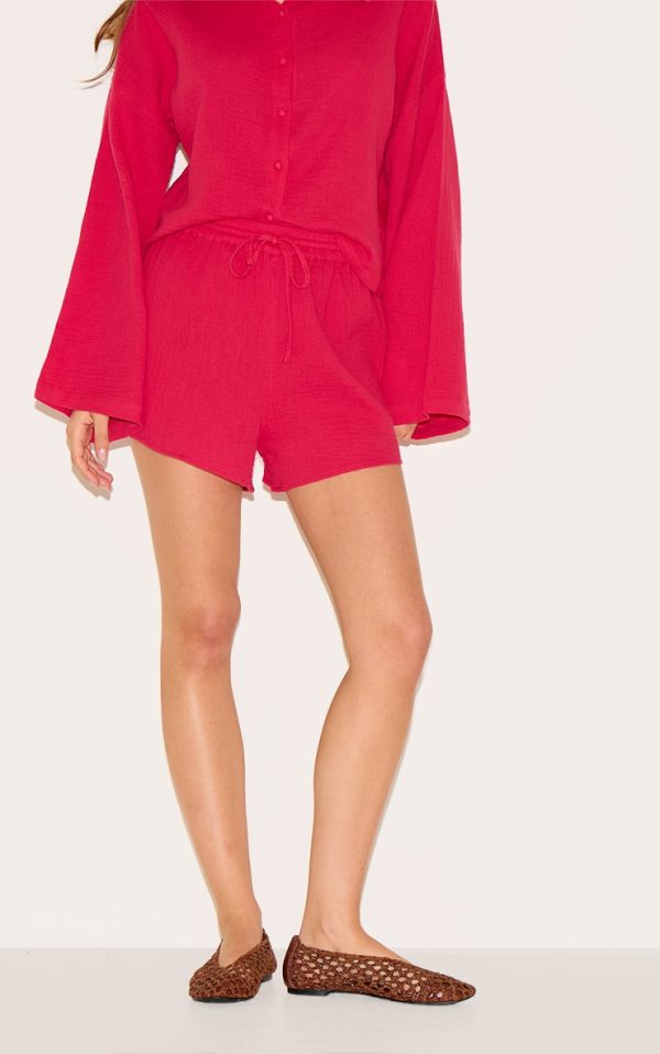 da254b9f27769afdb13b4817cf7d50a2f7f00a74_CNM7097_2_tomato_red_oversized_floaty_shorts