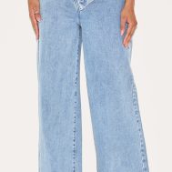 da4b116f3c34f2c5a350a0b86d87027ae4a2e390_CNJ3359_2_shape_light_blue_wash_foldover_waist_wide_leg_jeans