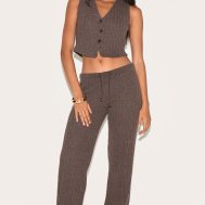 dabfa6dbb14a9374dbafce94e6c649b5630dec40_CNM8612_3_chocolate_distressed_textured_rib_boxy
