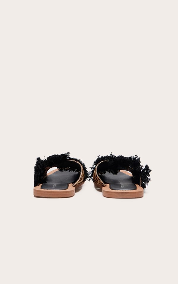 db48e4b8a8740c8d5bc13a71386e3aa3f15c8d49_CNJ4665_3_leopard_round_toe_cross_tassel_strap_sandals