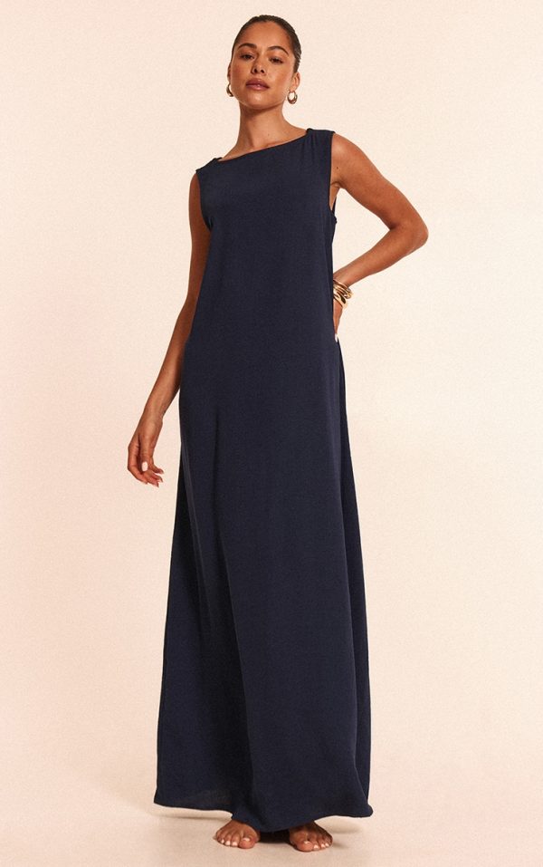 db88d11c6a542f4e7aabccccda1beabbc703c5e3_CNN1450_3_navy_floaty_woven_boat_neck_maxi_beach_dress