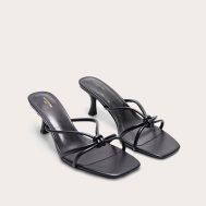 dbc6754df4bd2d0304921a9aedf076aa2eb89da4_CNJ9118_2_black_pu_wide_fit_square_toe_knotted_heeled_mules