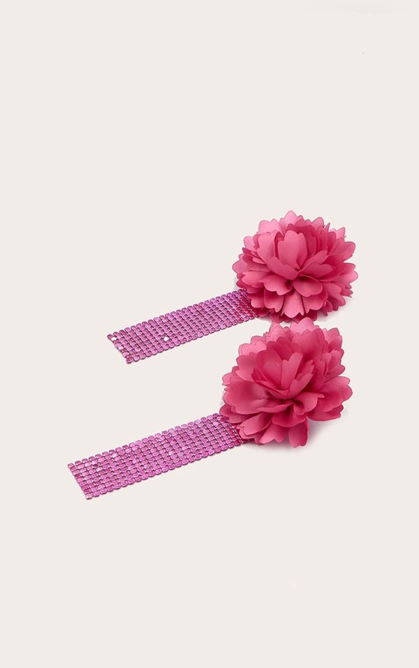 dc0a411e84df4c0e65811bc10064b8e53aad20bf_CNK9136_3_pink_large_floral_chain_tassel_statement_earrings