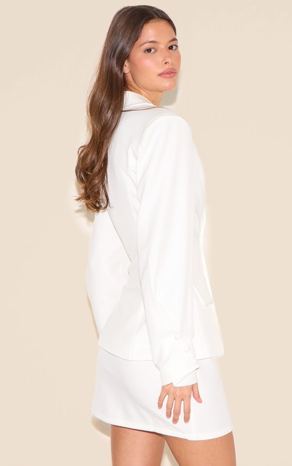 dc15f69a7a4cf026d8dede18d1e1fd67d919becf_CNM1781_2_white_woven_cinched_waist_fitted_blazer