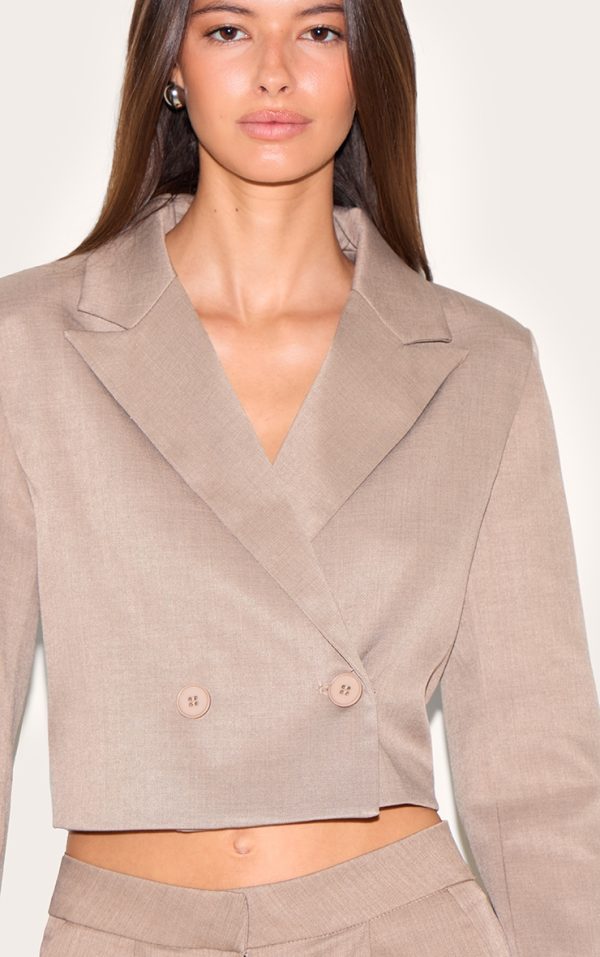 dd5dbc36673a15593b5a79d3272777f50d4d6597_CNL9301_4_mushroom_tailored_woven_boxy_cropped_blazer