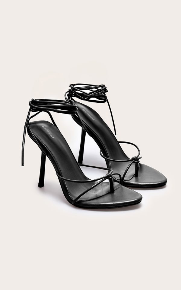 de6715af022fe51348e987951226842df7105dde_CNL8253_2_plt_label_black_strappy_tie_thong_heel