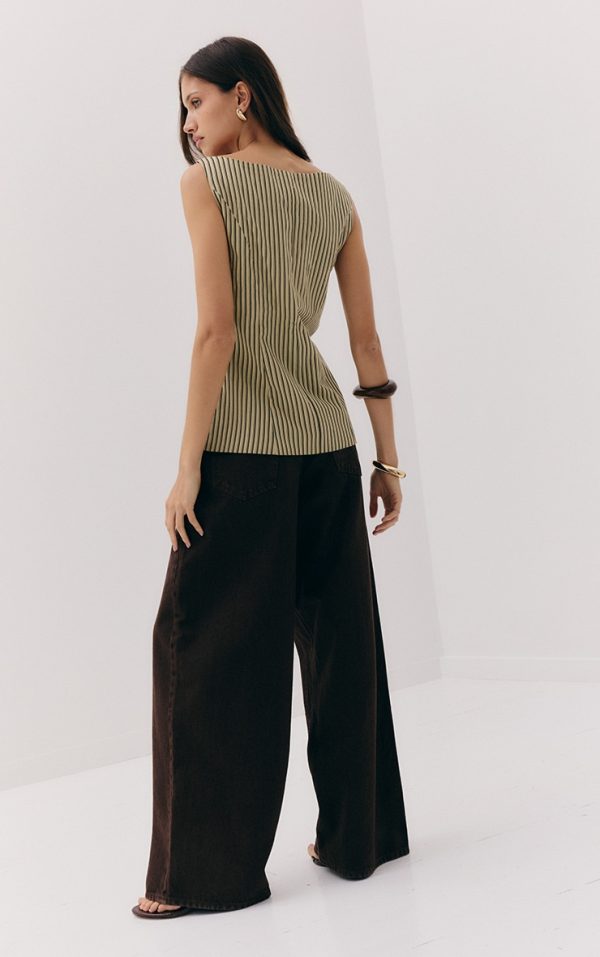 deb9b33ae1b58ebc1fdb53d2834ad15d21d330db_CNM0162_3_chocolate_brown_seam_detail_wide_leg_jean