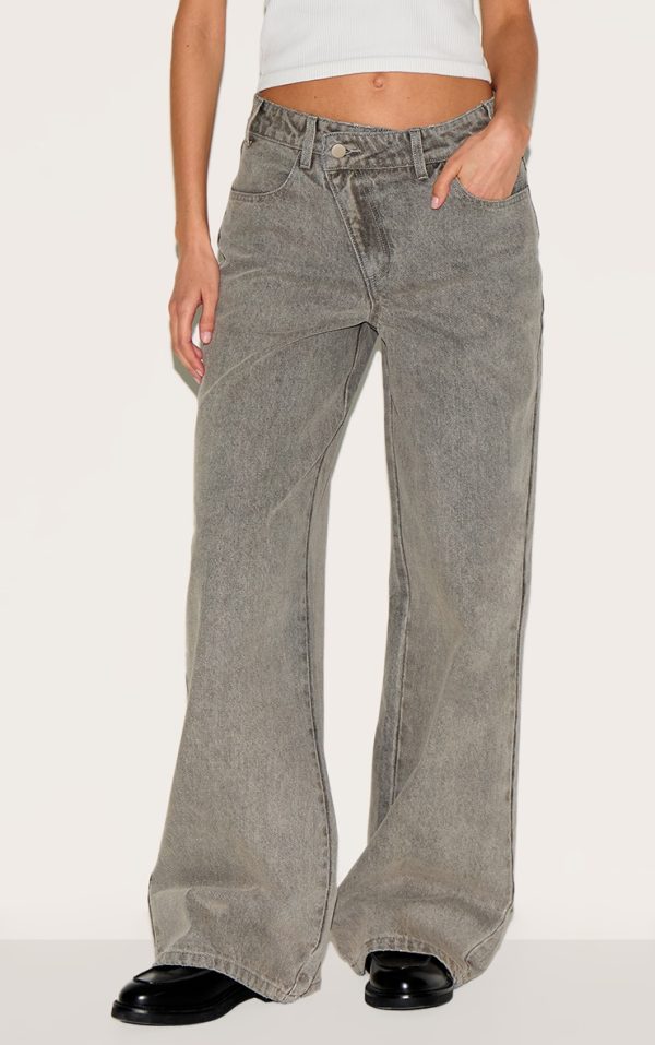 ded7f8734f0fffa7ef6d093fbea4e7b24158e9ca_CNL7948_2_grey_asymmetrical_waistband_wide_leg_jeans